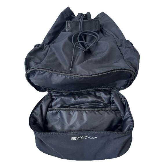 BEYOND YOGA Convertible Backpack Drawstring Tote Lightweight Black Gym Bag